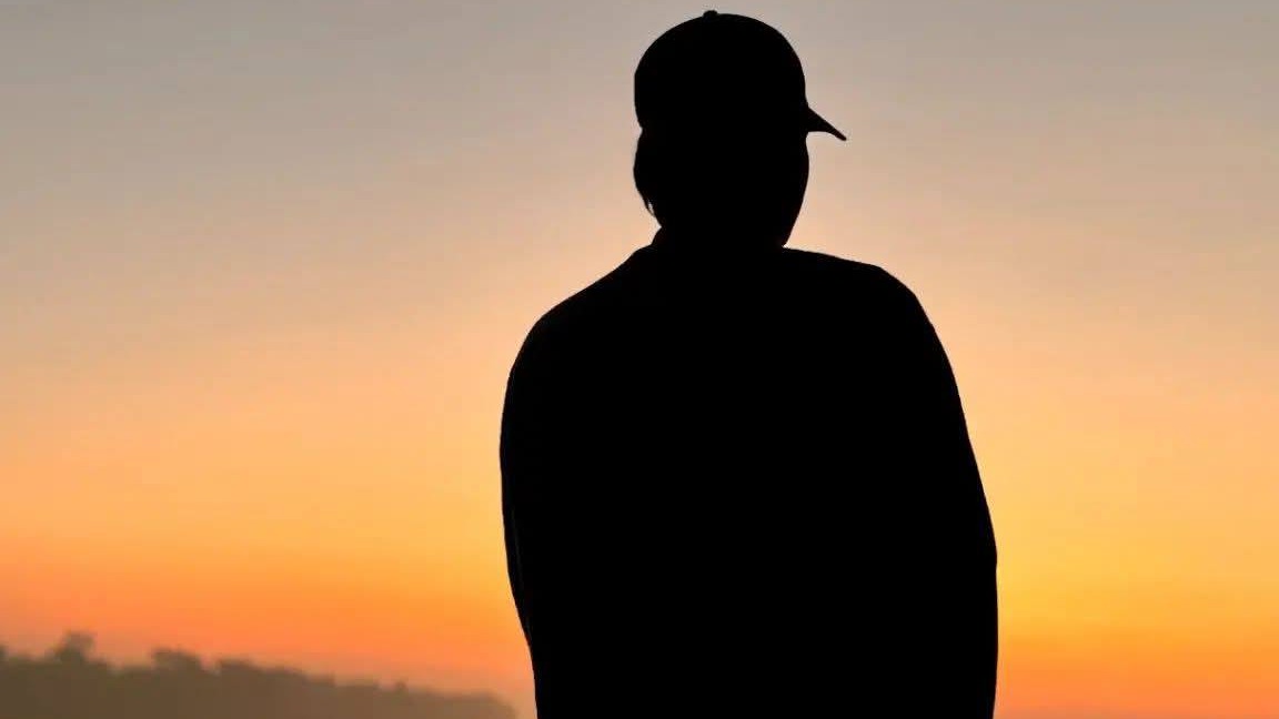 artist_img_68e7fa43bb721